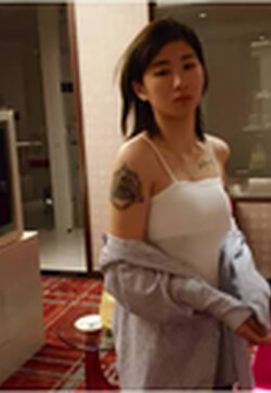 橘子大神酒店约炮台北21岁的美女大学生身材不错高挑型C奶